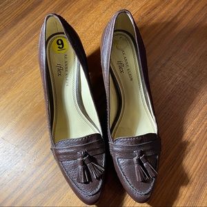 AK Anne Klein iFlex Brown Tassel Heels